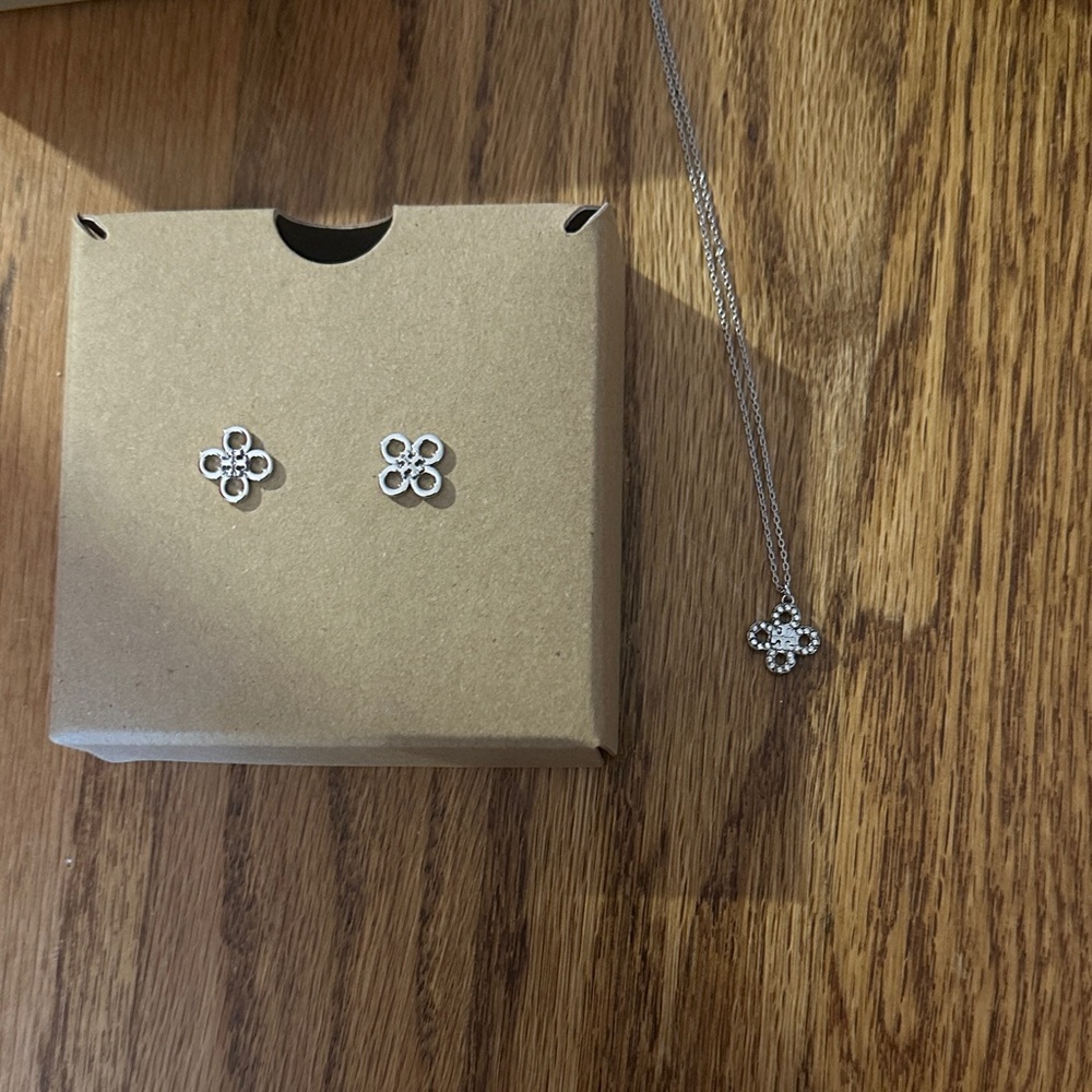 Tory Burch Silver Floral Jewelry Set